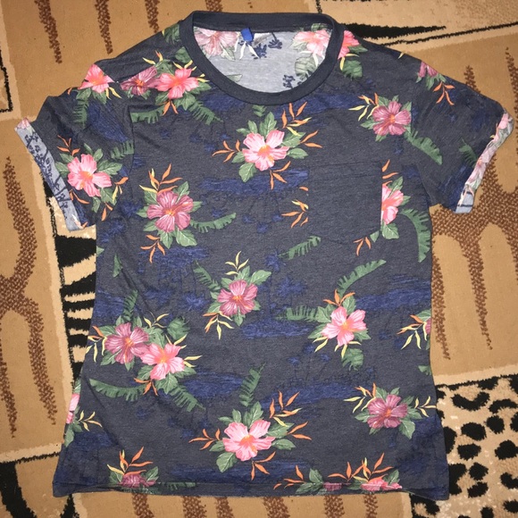 H&M Other - H&M Blue Floral T-Shirt